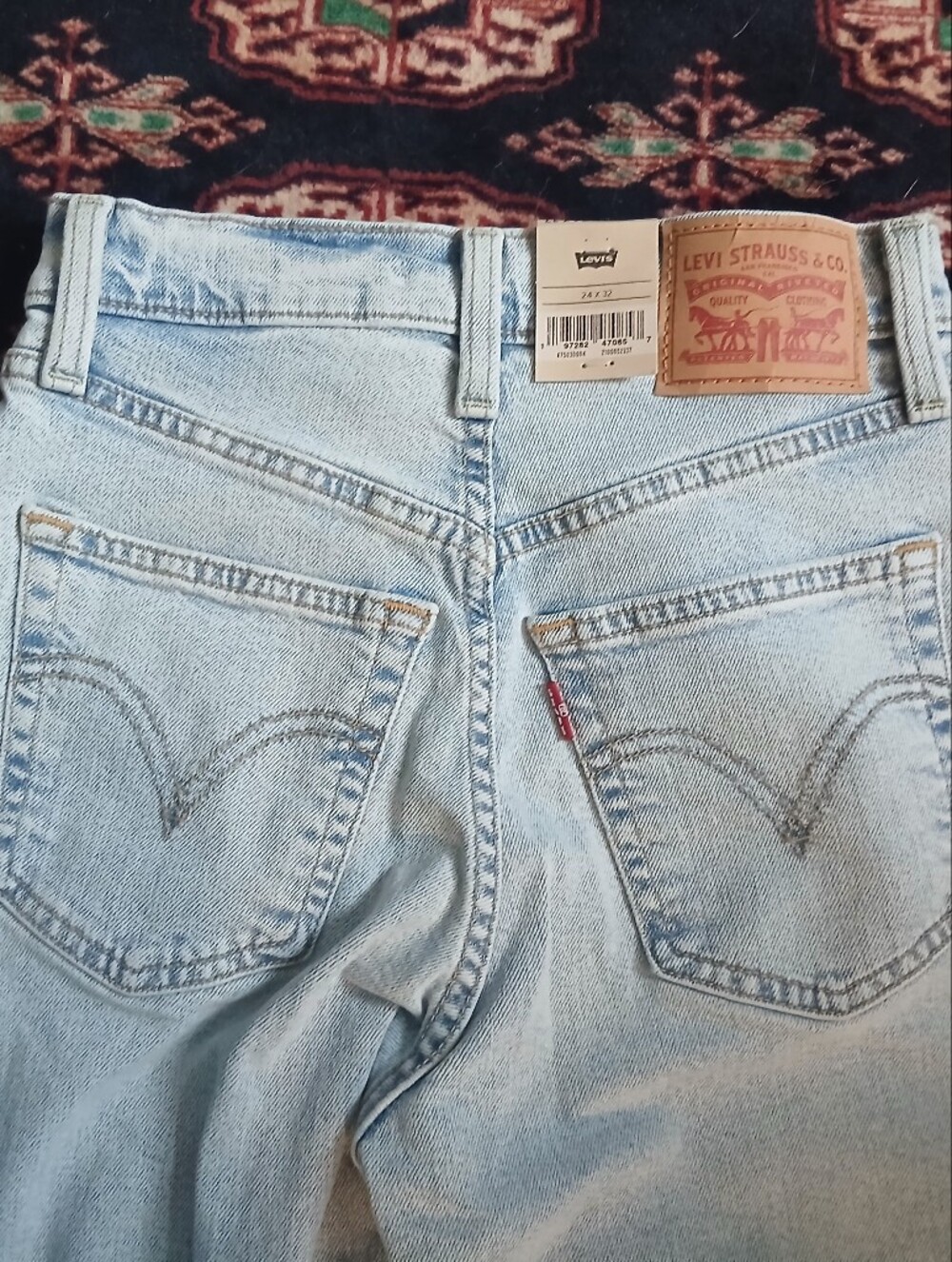 Levi's Ribcage Bells Sz 24x32 Light Wash - Picture 5 of 5